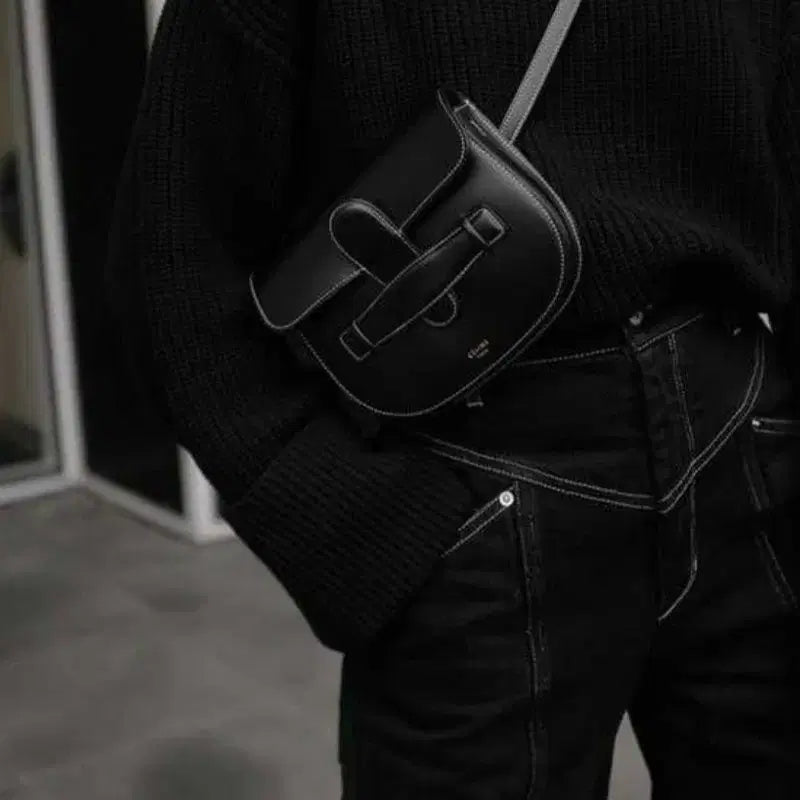 [BUNJANG] Celine Symmetrical Mini Bag Black / 셀린드 시머트리컬 미니백 블랙