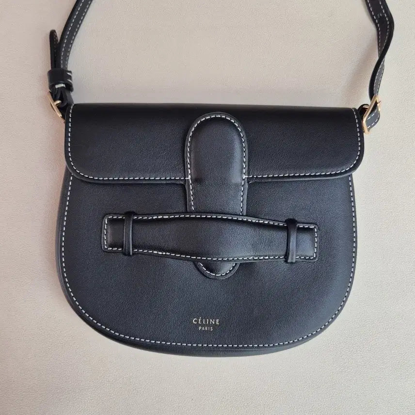 [BUNJANG] Celine Symmetrical Mini Bag Black / 셀린드 시머트리컬 미니백 블랙