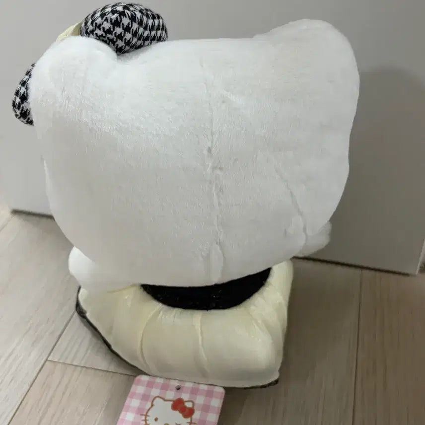 [BUNJANG] Sanrio Hello Kitty Doll / 산리오 헬로 키티 인형