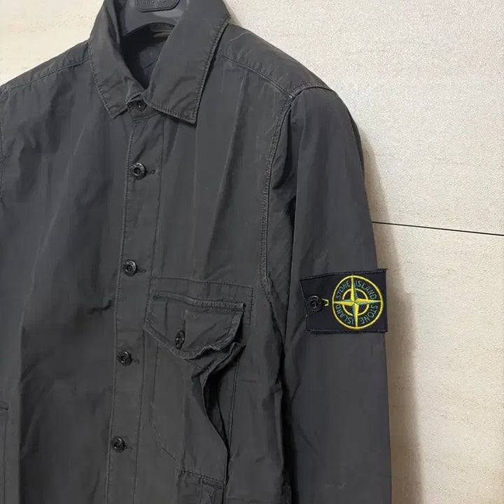 [BUNJANG] Stone Island Garment Dyed Overshirt (Dark Gray) / 스톤아일랜드 가먼트 다이드 오버셔츠 90