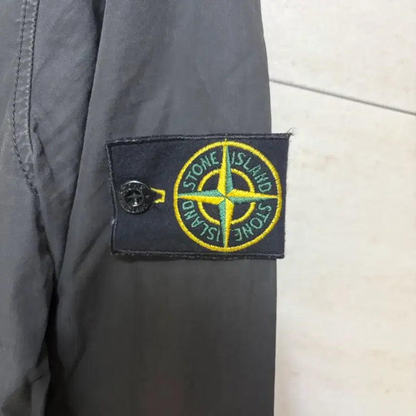 [BUNJANG] Stone Island Garment Dyed Overshirt (Dark Gray) / 스톤아일랜드 가먼트 다이드 오버셔츠 90