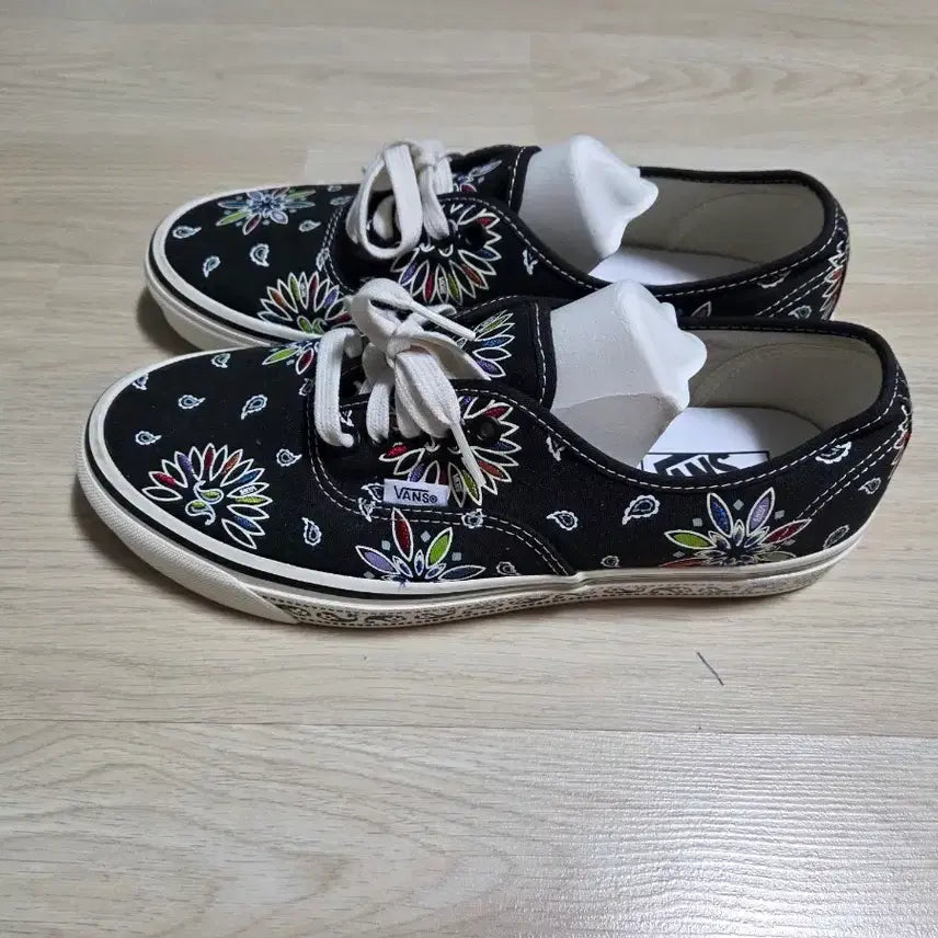 [SOLD OUT] 반스 어센틱페이즐리270