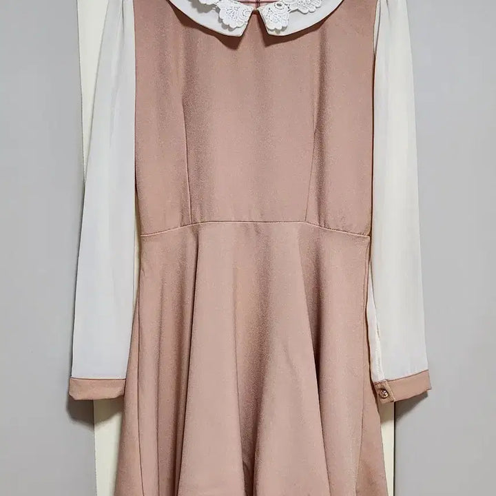 [BUNJANG] Embroidered Lace Collar Flare Dress / 자수 레이스 카라 플레어 원피스