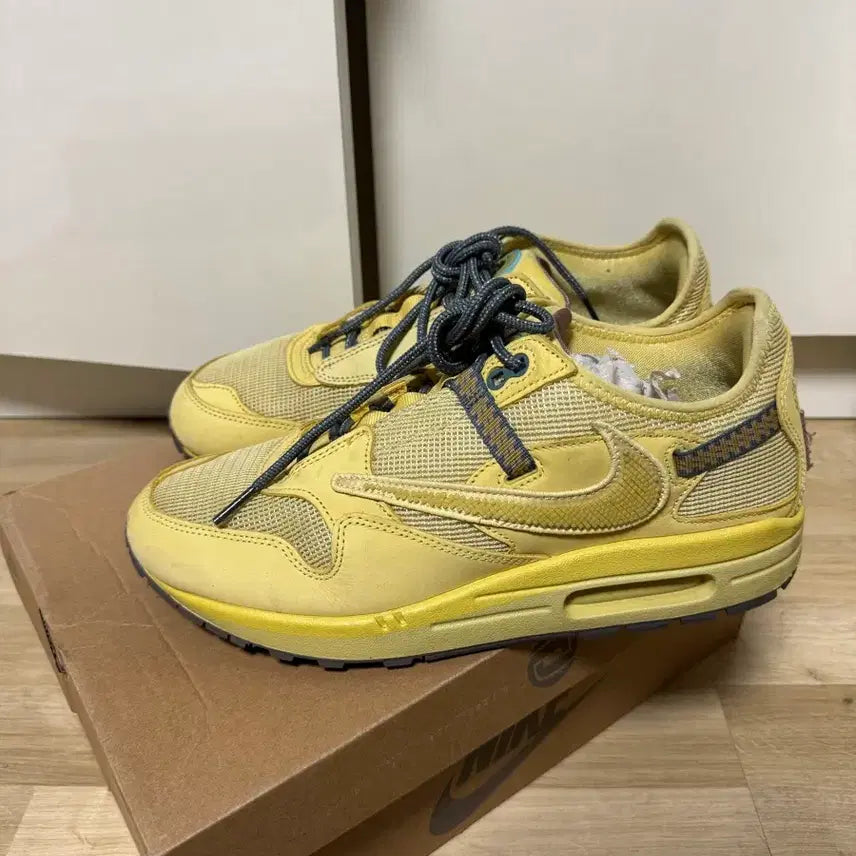 [BUNJANG] Nike Air Max 1 Travis Scott CACT.US Gold Sneakers / 나이키 에어맥스1 트래비스 스캇 CACT.US Gold 280사이즈