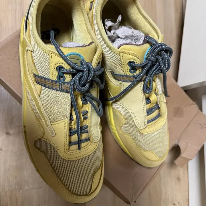 [BUNJANG] Nike Air Max 1 Travis Scott CACT.US Gold Sneakers / 나이키 에어맥스1 트래비스 스캇 CACT.US Gold 280사이즈