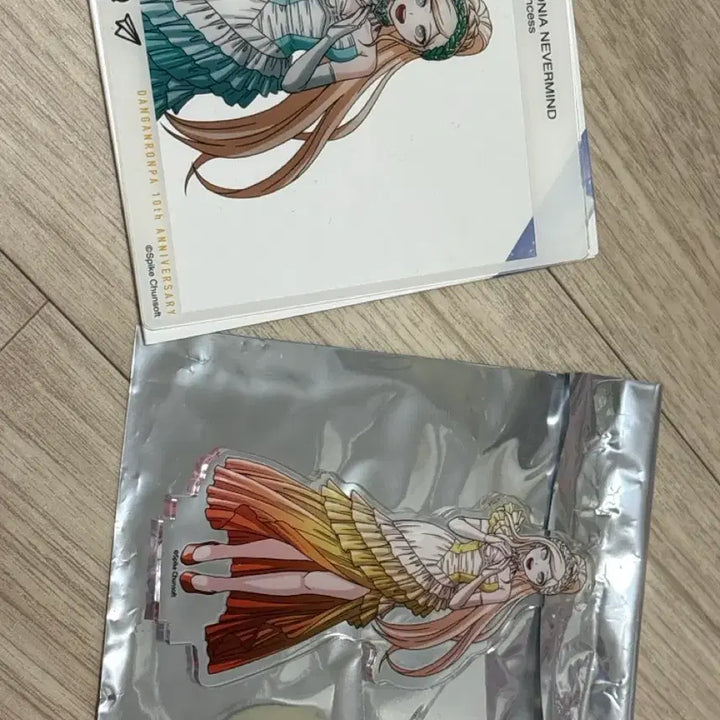 [BUNJANG] Danganronpa Sonia Acrylic Stand Set / 단간론파 소니아 sns 아크릴 + 10주년 아크릴 스텐드 판매합니다
