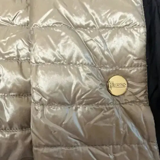 [BUNJANG] Erno Reversible Quilted Jacket / 에르노 블랙/베이지 양면 경량 퀄팅 자켓