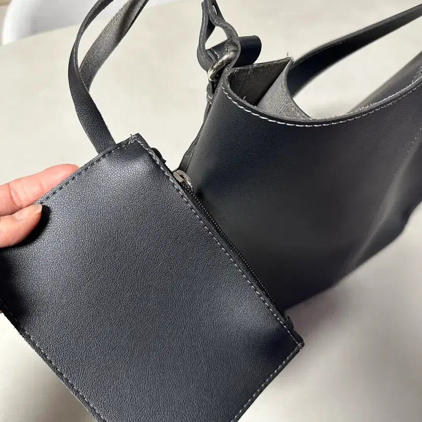 [BUNJANG] Black Leather Shoulder Bag / 블랙 가죽 숄더백 * 빅백 * 블랙 스티치 백