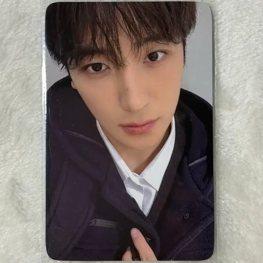 [BUNJANG] The Boyz Hyunjae a;effect Everline POB Tteokbokki Coat / 더보이즈 현재 a;effect 에버라인 떡볶이코트 ver 미공포