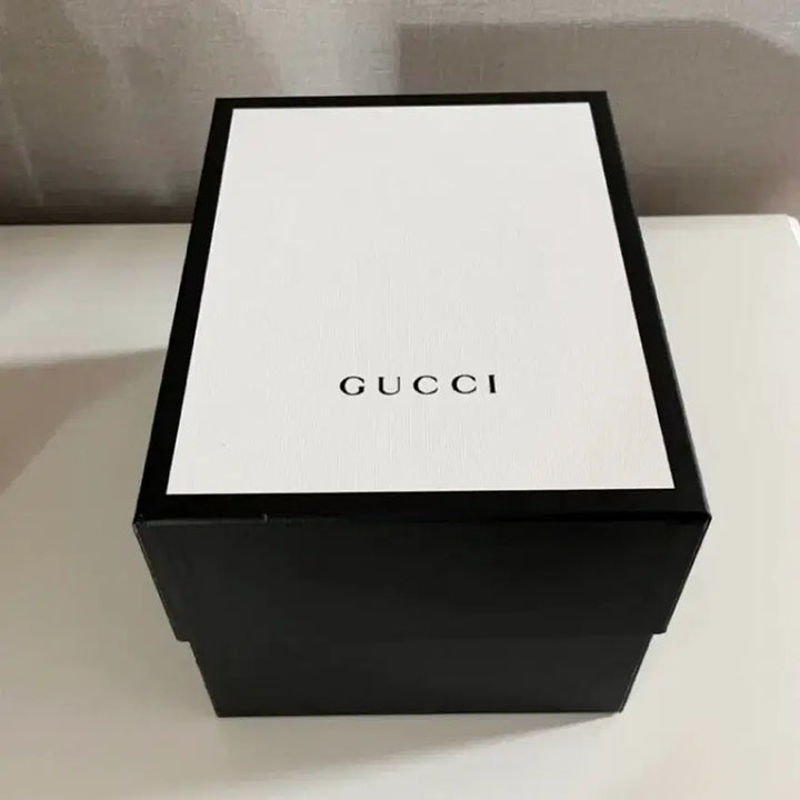 [BUNJANG] Gucci GG Marmont Matelassé White Mini Chain Backpack / 구찌 GG 마몽 마틀라세 화이트 미니 체인 백팩