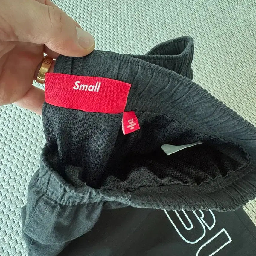 [BUNJANG] Supreme Spellout Track Pants - Black (Size S) / 25fw 슈프림 스펠아웃 트랙팬츠 S