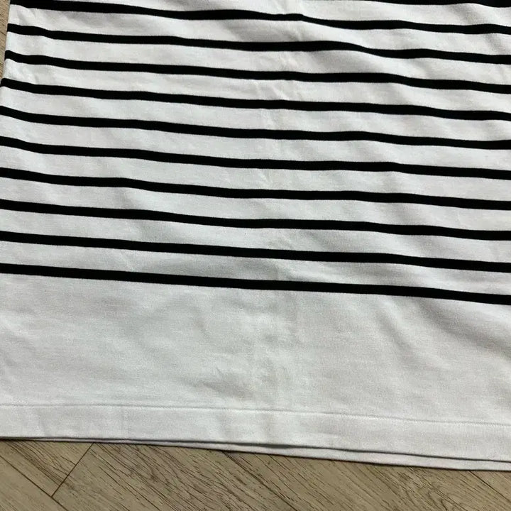 [BUNJANG] Lucky Chouette Striped Sweatshirt / 럭키슈에뜨 스웻 면스트라이프셔츠