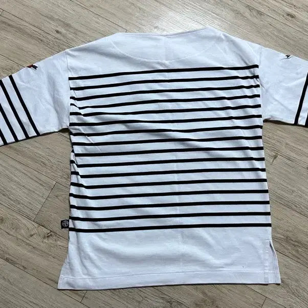 [BUNJANG] Lucky Chouette Striped Sweatshirt / 럭키슈에뜨 스웻 면스트라이프셔츠
