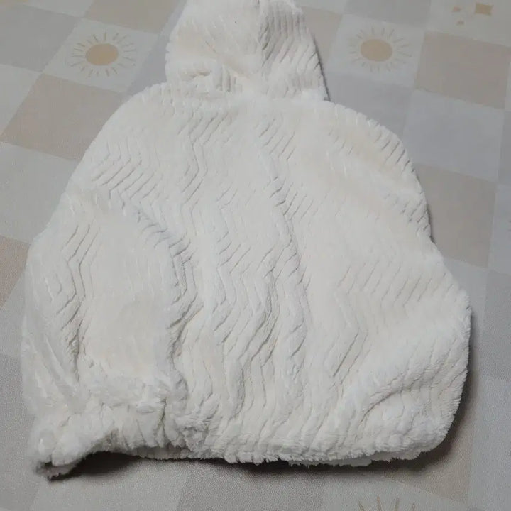 [BUNJANG] Guess Ivory Hooded Fur Jacket / 게스 아이보리 후드 퍼 자켓