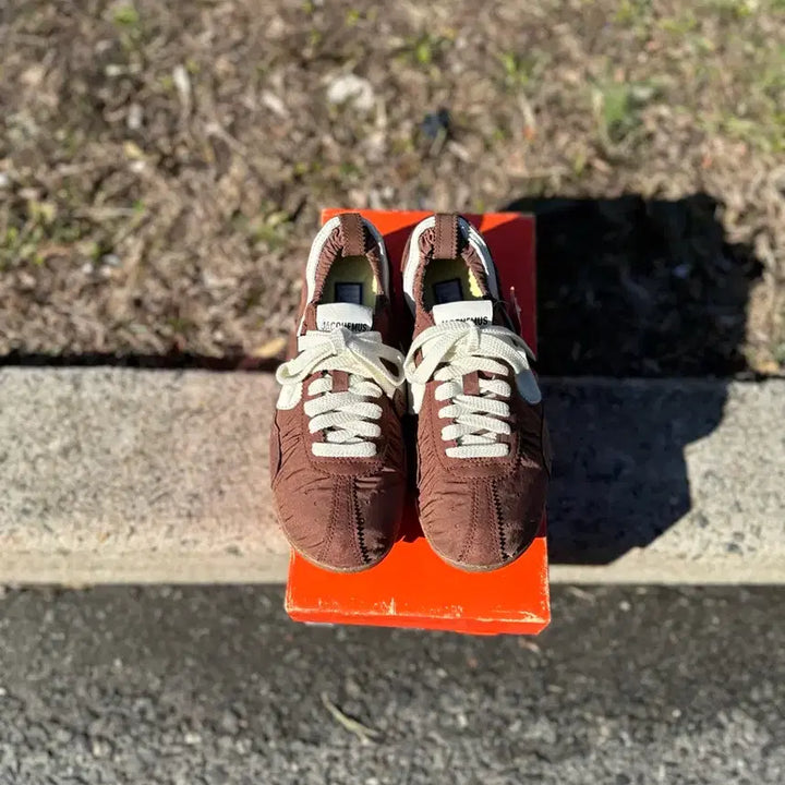 [BUNJANG] Screamous Moon Shoes Brown 235 / 나이키 자크뮈스 문 슈즈 브라운 235