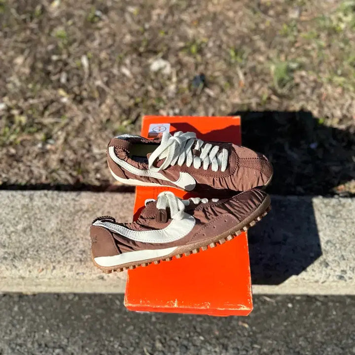 [BUNJANG] Screamous Moon Shoes Brown 235 / 나이키 자크뮈스 문 슈즈 브라운 235