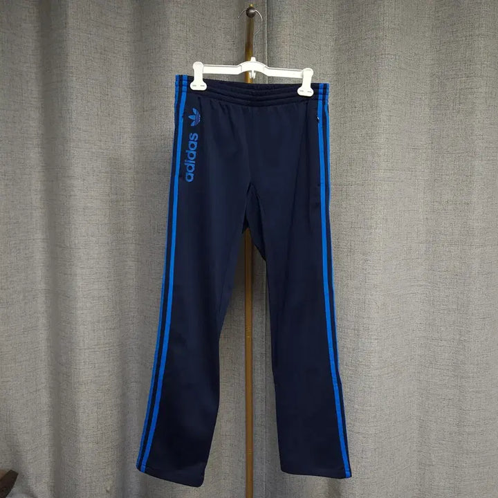 [SOLD OUT] 95 ) 아디다스 네이비 블루 트랙 팬츠