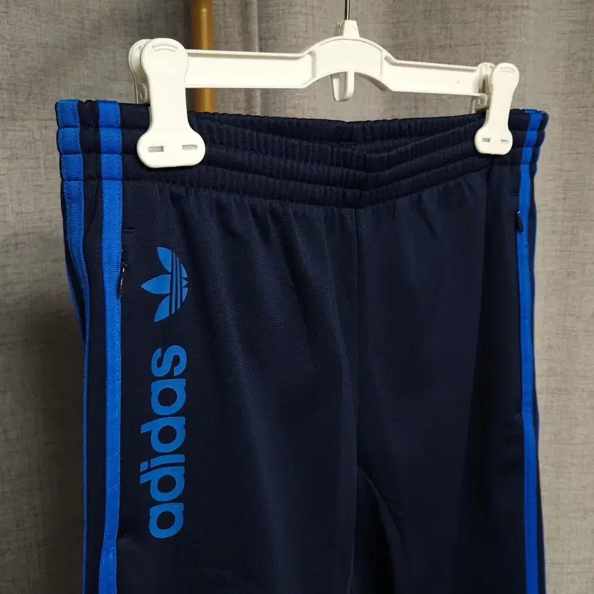 [SOLD OUT] 95 ) 아디다스 네이비 블루 트랙 팬츠