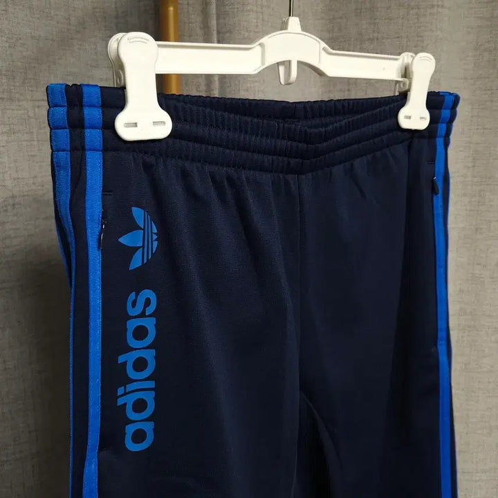 [SOLD OUT] 95 ) 아디다스 네이비 블루 트랙 팬츠