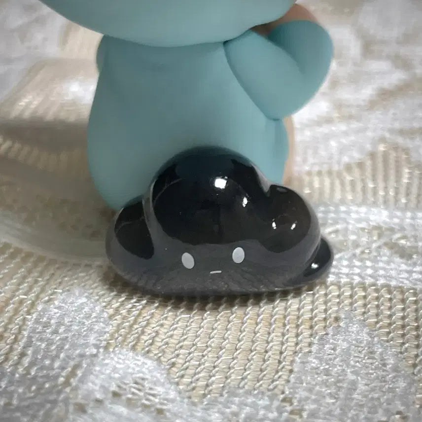 [BUNJANG] Pop Mart Dimoo Beside You Series Embrace Figure / 팝마트 디무 네 곁에 있을게 시리즈 내가 감싸줄게 Embrace