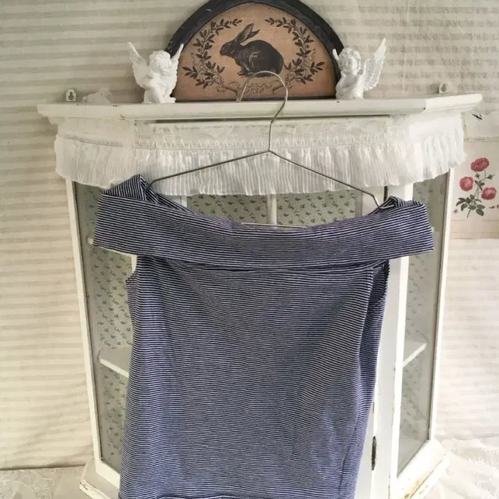 [BUNJANG] Vintage Striped Off-Shoulder Half T-Shirt / 빈티지 스트라이프 오프숄더 딱붙 반팔