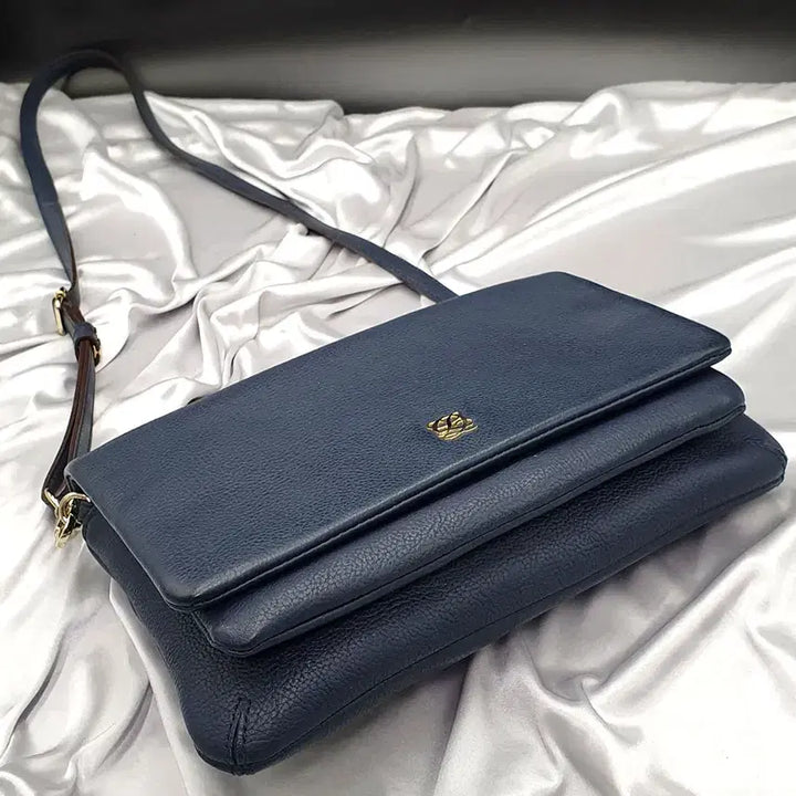[BUNJANG] Louis Quatorze Leather Crossbody Bag / 루이까또즈 가죽 데일리 숄더백 크로스백 중고 가방 은피아노