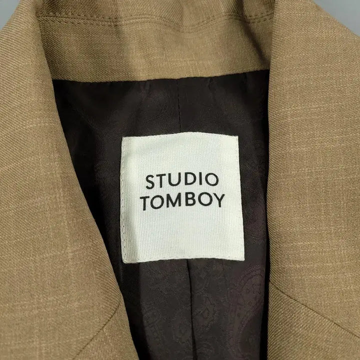 [BUNJANG] STUDIO TOMBOY Brown Tone Stitch Paisley Top / STUDIO TOMBOY 스튜디오 톰보이 브라운 톤톤 스티치 이너페이즐리
