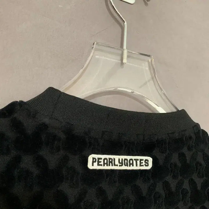 [BUNJANG] Pearlygates Golf Bunny Velvet All-Over Pattern Sweatshirt / 2 파리게이츠 골프 바니 벨벳 올오버 패턴 맨투맨
