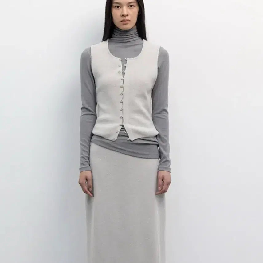 [BUNJANG] Le917 Sleeveless Knit Top / Le917 BUTTON DOWN SLEEVELESS KNIT TOP
