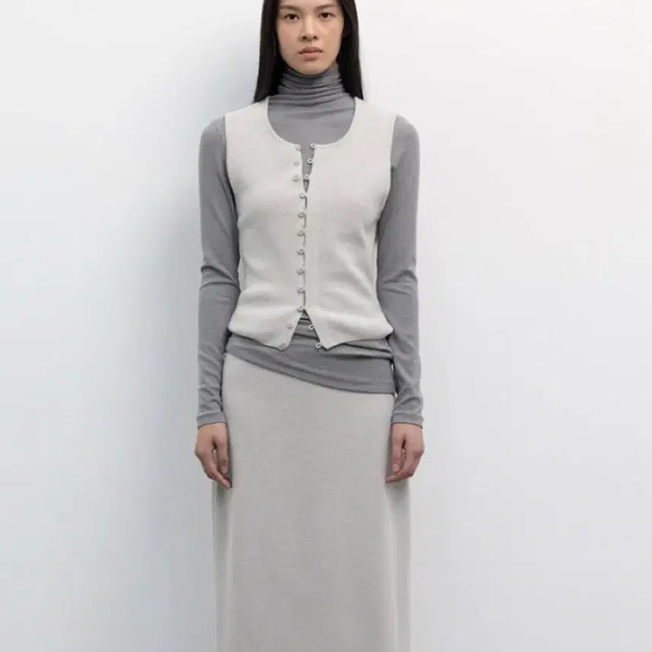 [BUNJANG] Le917 Sleeveless Knit Top / Le917 BUTTON DOWN SLEEVELESS KNIT TOP