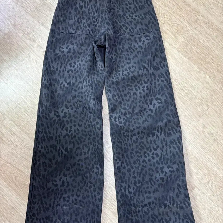 [BUNJANG] Tansan Cotton Wide Pants Leopard (Gray/1) / 탄산마그네슘 코튼 와이드 팬츠 레오파드(그레이/1)