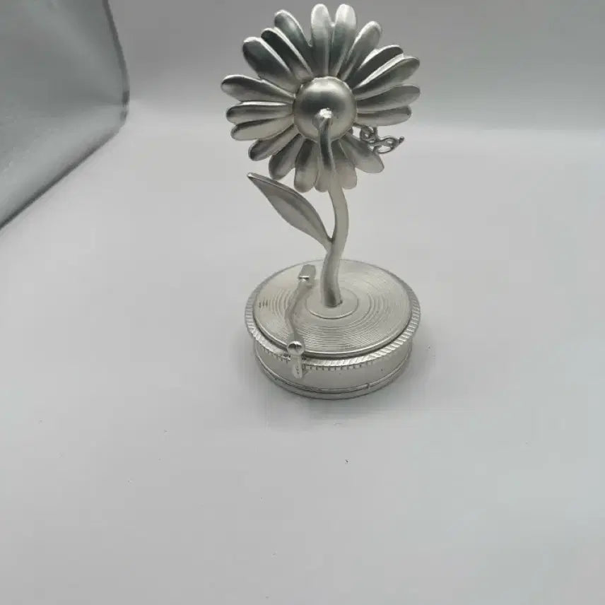 [BUNJANG] PEACEMINUSONE x 2025 MAMA Awards Figure Silver / 피스마이너스원 x 2025 마마 어워즈 피스마이너스원 - 피규어 실버-완