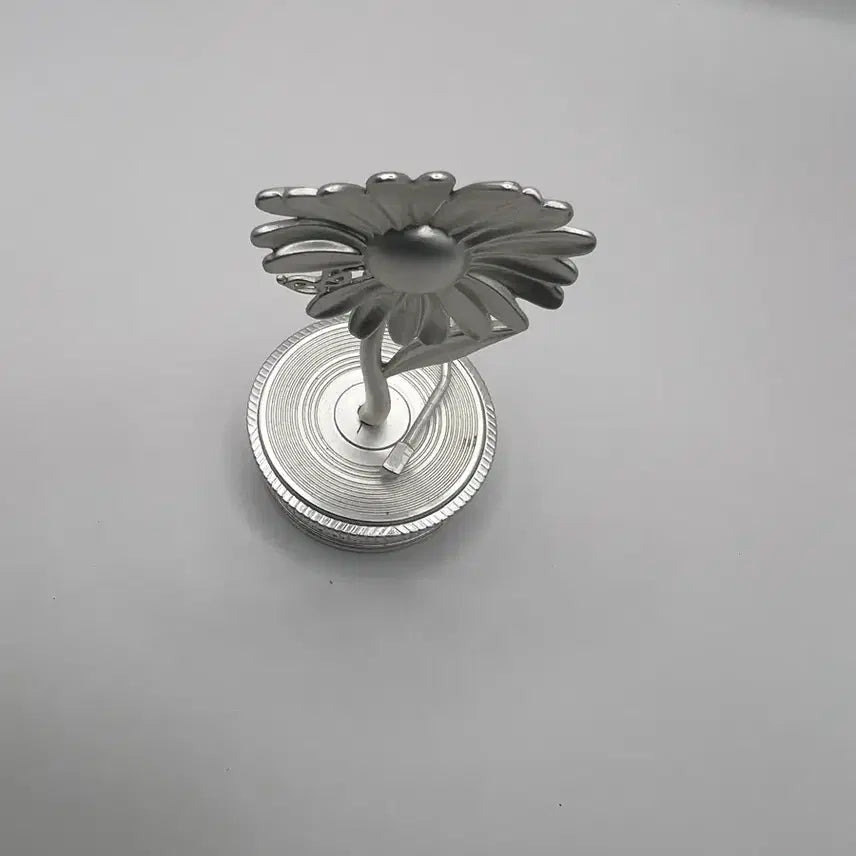 [BUNJANG] PEACEMINUSONE x 2025 MAMA Awards Figure Silver / 피스마이너스원 x 2025 마마 어워즈 피스마이너스원 - 피규어 실버-완