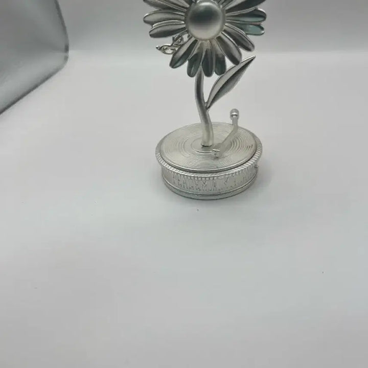 [BUNJANG] PEACEMINUSONE x 2025 MAMA Awards Figure Silver / 피스마이너스원 x 2025 마마 어워즈 피스마이너스원 - 피규어 실버-완