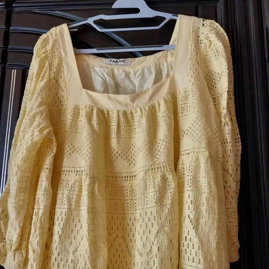 [BUNJANG] FABRIC Yellow Lace Midi Dress / FABRIC 옐로우 레이스 원피스