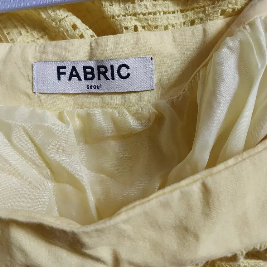 [BUNJANG] FABRIC Yellow Lace Midi Dress / FABRIC 옐로우 레이스 원피스