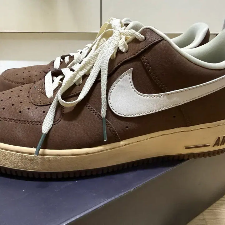 [BUNJANG] Nike Air Force Coconut Milk Sneakers / 285)나이키 에어포스 카카오 와우 코코넛 밀크