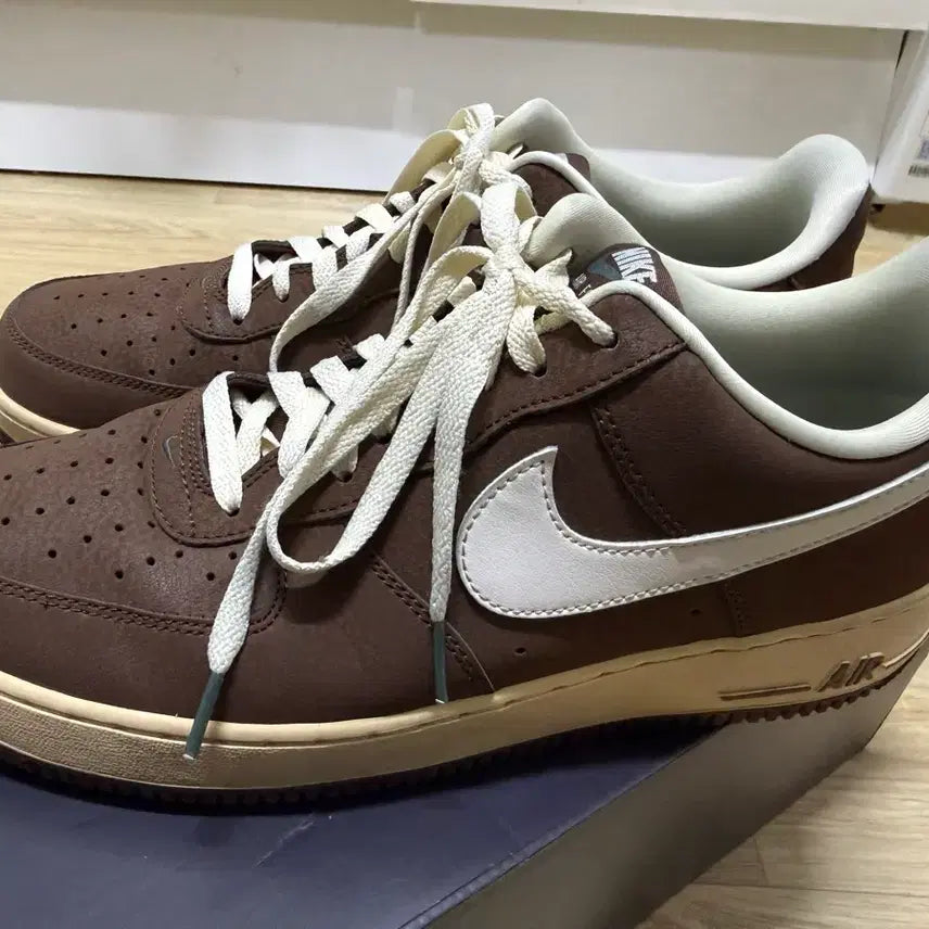 [BUNJANG] Nike Air Force Coconut Milk Sneakers / 285)나이키 에어포스 카카오 와우 코코넛 밀크