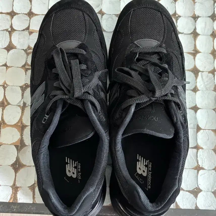 [SOLD OUT] 뉴발란스 992 메이드 인 USA 코어 블랙