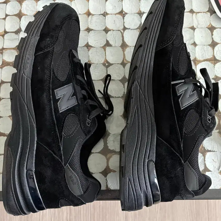 [SOLD OUT] 뉴발란스 992 메이드 인 USA 코어 블랙