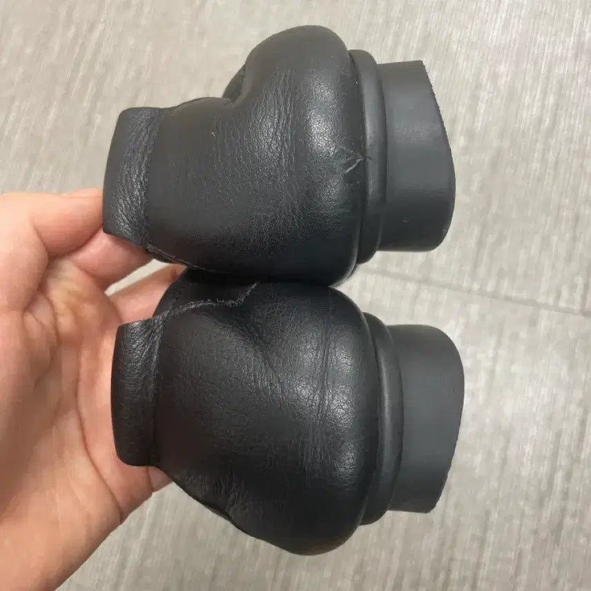 [SOLD OUT] 가이거 플랫 슈즈 235 블랙