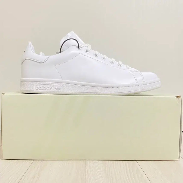 [BUNJANG] DOVER STREET MARKET X ADIDAS STAN SMITH / DOVER STREET MARKET X ADIDAS STAN SMITH