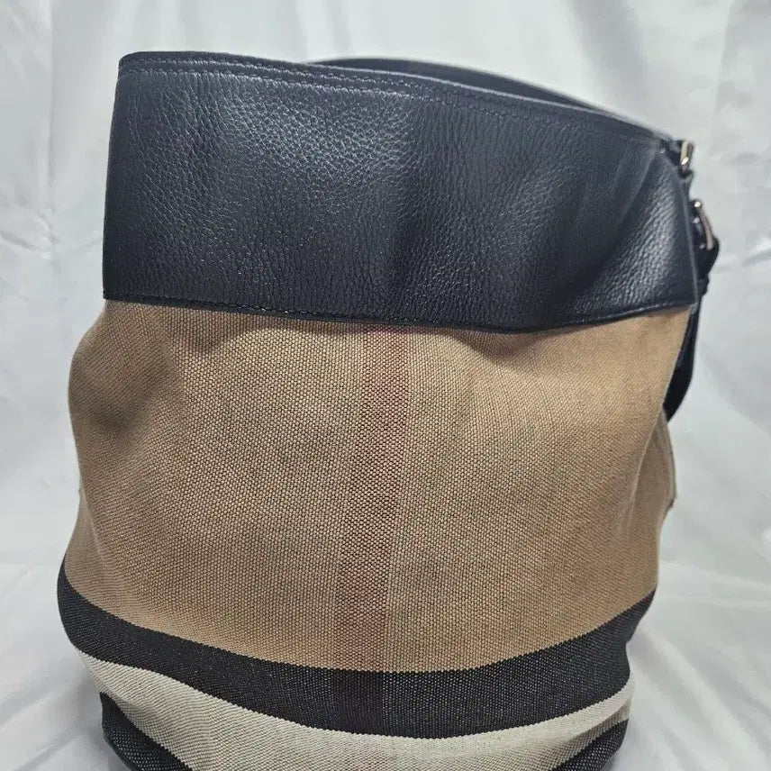 [BUNJANG] Burberry Hobo Bag / 정품 버버리 호보백