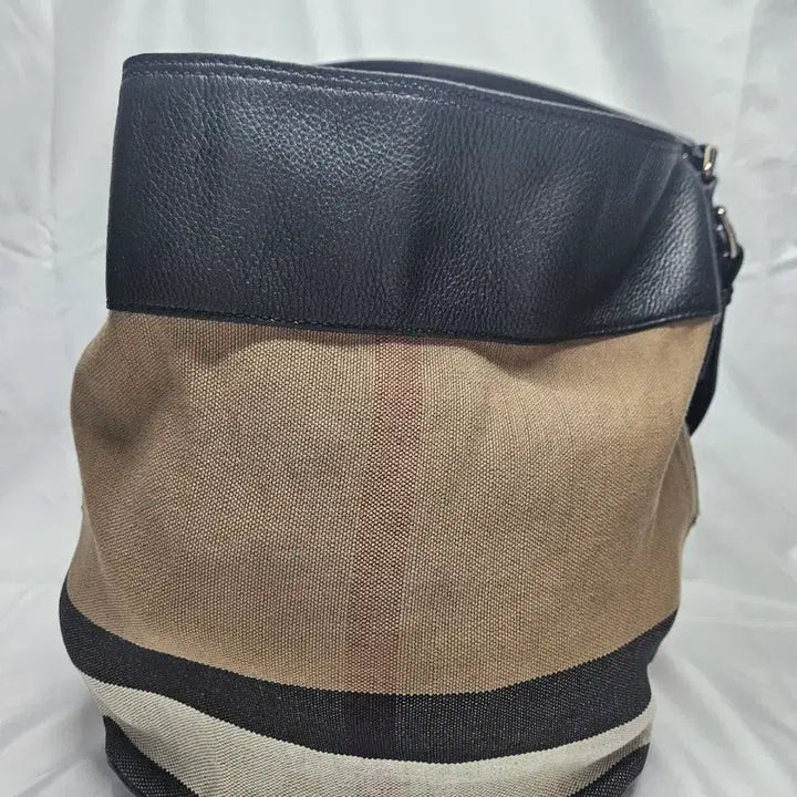 [BUNJANG] Burberry Hobo Bag / 정품 버버리 호보백