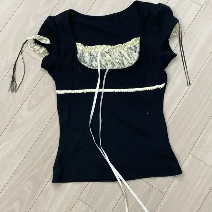 [BUNJANG] Lace Detail Black Short Sleeve T-Shirt / 레이스 블랙 반팔티
