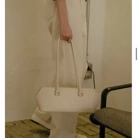[BUNJANG] TILLIADIES Slim Baguette Bag Ivory / 틸아이다이슬림 바게트백 아이보리