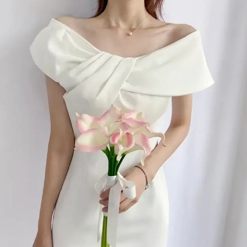 [BUNJANG] White Off-Shoulder Midi Dress / 화이트 오프숄더 미디 드레스 셀프웨딩 브라이덜샤워 돌잔치 연주회 졸업사진