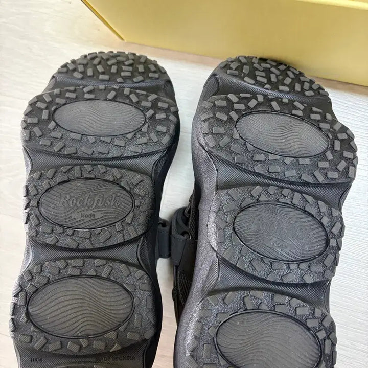 [SOLD OUT] 락피쉬웨더웨어 벨크로 스니커즈 챠콜