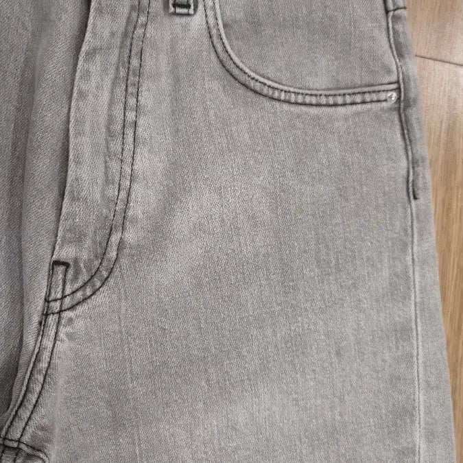 [BUNJANG] Toteme Twisted Seam Denim Jeans / 토템 미드그레이 데님 26