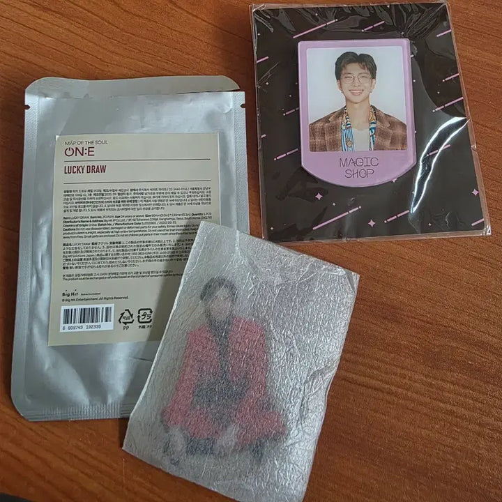 [BUNJANG] BTS RM ON:E Lucky Draw + Magic Shop Badge / 방탄소년단 BTS ON:E 럭드 + 매직샵 남준뱃지